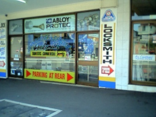 1980 old commercial premises
